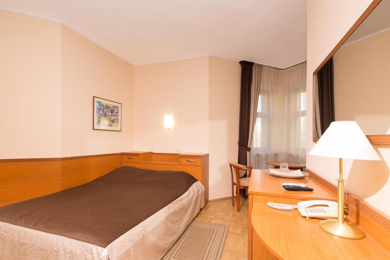 Hotel Zhayvir à Kiev Extérieur photo