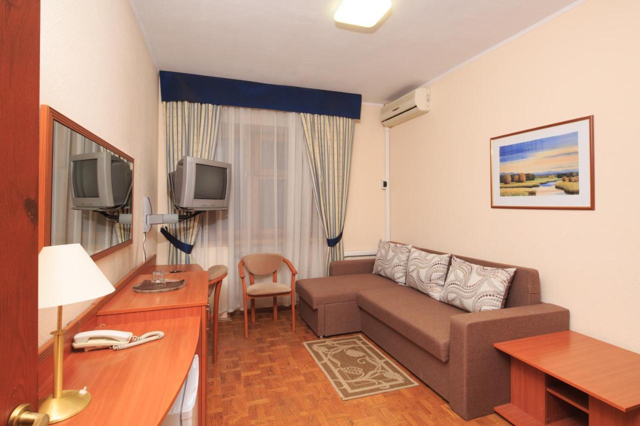 Hotel Zhayvir à Kiev Extérieur photo