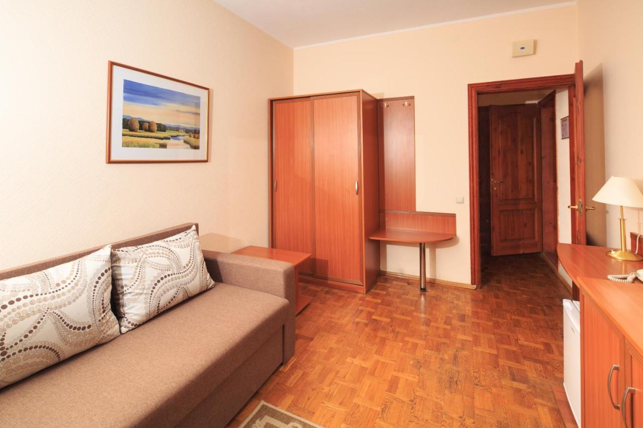 Hotel Zhayvir à Kiev Extérieur photo